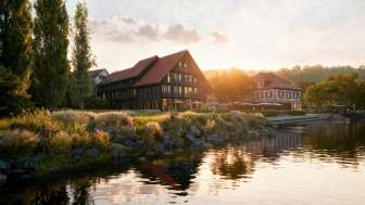 Hotel and Restaurant 1802