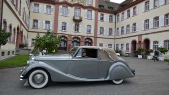 Premium classic car drive