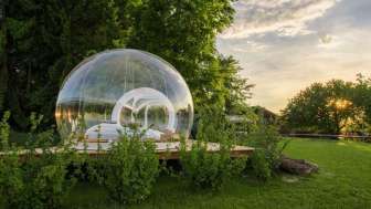 Four-poster bed - The Thurgau bubble hotel